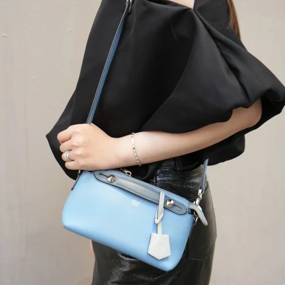 Fendi By The Way Small - Picture 2 of 14